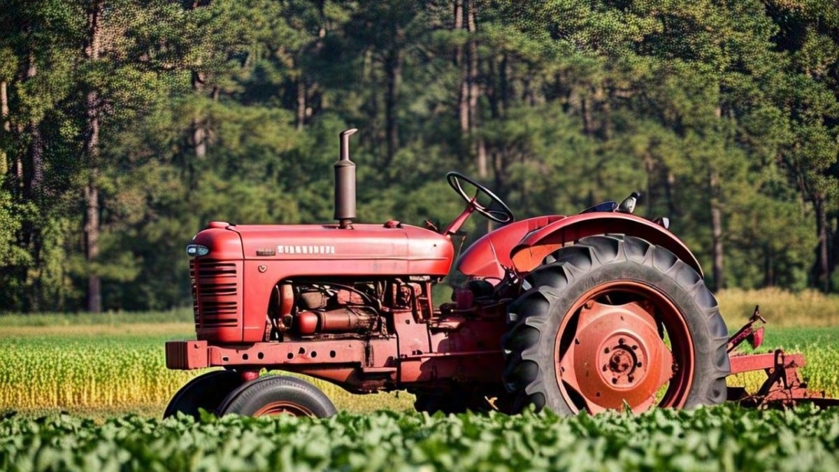 Tractor Care: बरसात का मौसम खत्म होने से पहले ट्रैक्टर में जरूर कर लें रखरखाव से जुड़े ये काम 