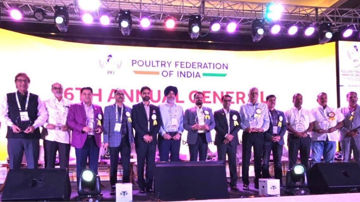 Poultry Feed: पोल्ट्री फार्मर का बड़ा सवाल, विकसित भारत में मुर्गियों को फीड कैसे मिलेगा