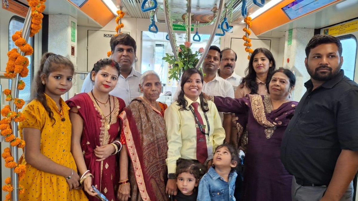 पटना मेट्रो की पहली महिला लोको पायलट बनीं स्वाति मौर्य