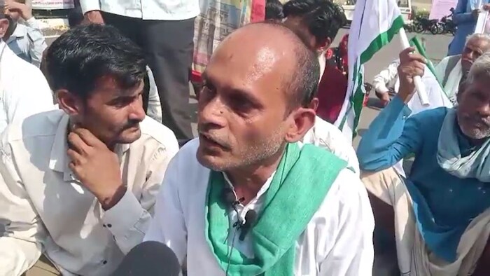 योजना के विरोध में उतरे किसान