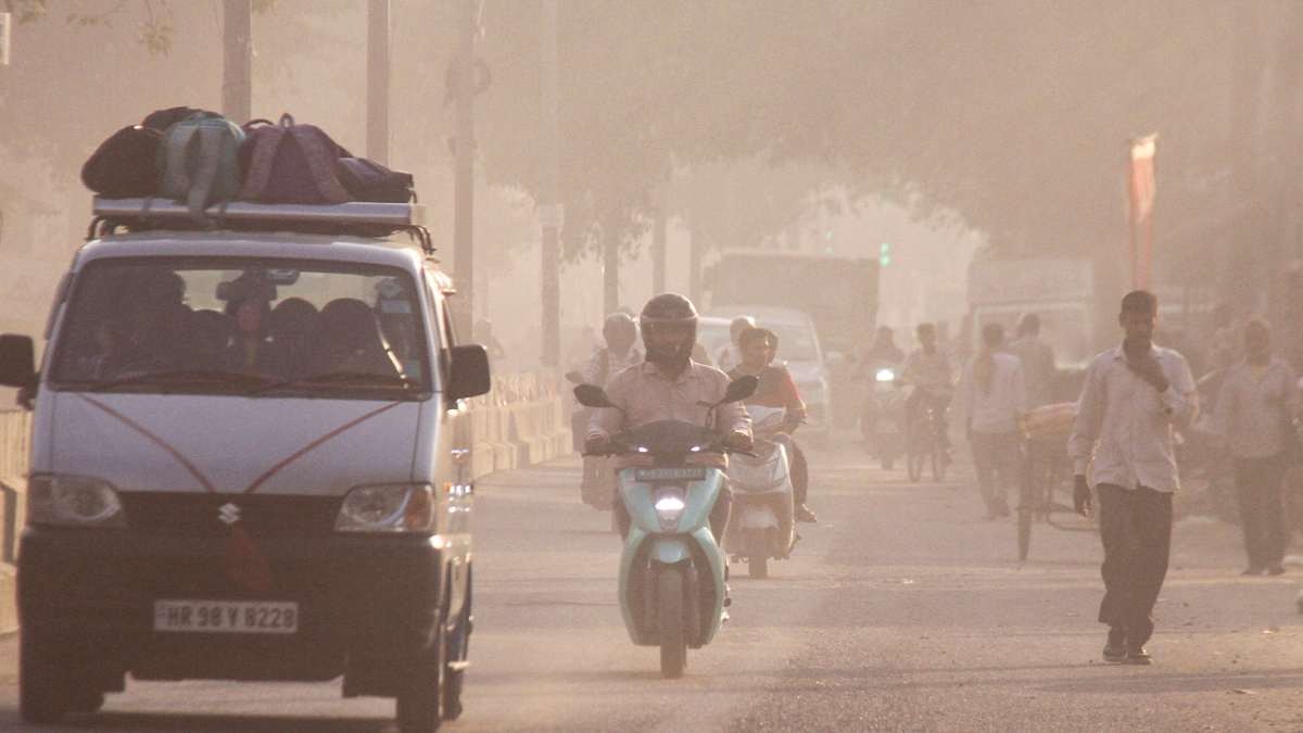 Delhi Weather AQI updates 