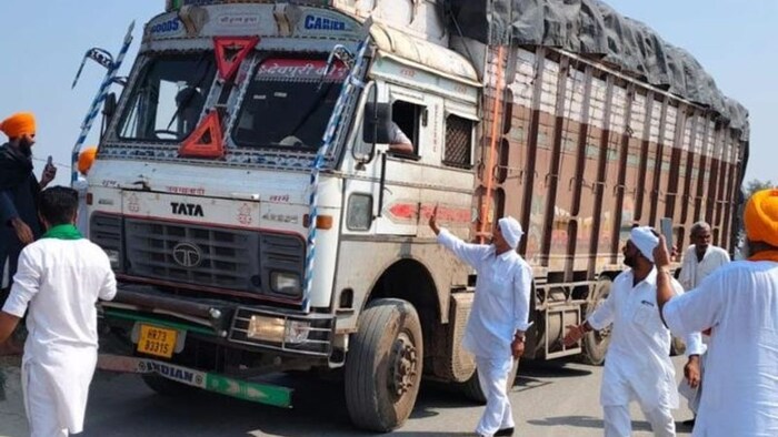 यूपी से आने वाले ट्रकों को रोकें