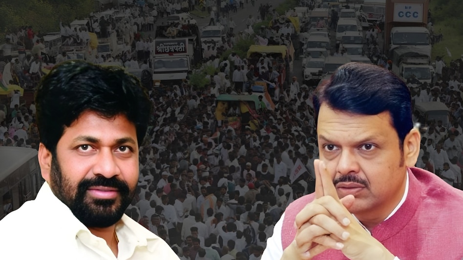 कर्जमाफी पर सरकार जल्द सुनाएगी फैसला, बस कुछ देर में बच्चू कडू और CM की बैठक कर्जमाफी पर सरकार जल्द सुनाएगी फैसला, बस कुछ देर में बच्चू कडू और CM की बैठक