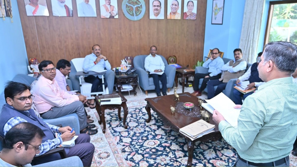 उत्तर प्रदेश के उद्यान मंत्री दिनेश प्रताप सिंह ने लखनऊ में की समीक्षा बैठक (Image-Social media)