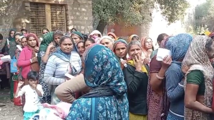 बारां जिले में यूरिया खाद की भारी किल्लत