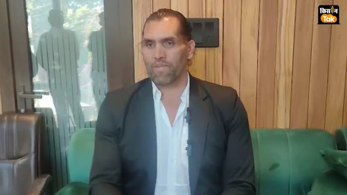 Wrestler Khali Jameen Vivad