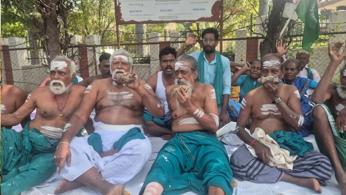 Trichy Farmers Protest