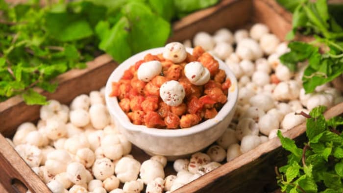 मखाने की खेती ने बदल दी किसान की किस्मत