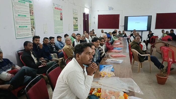 वर्कशॉप में किसानों को मिली टिप्स