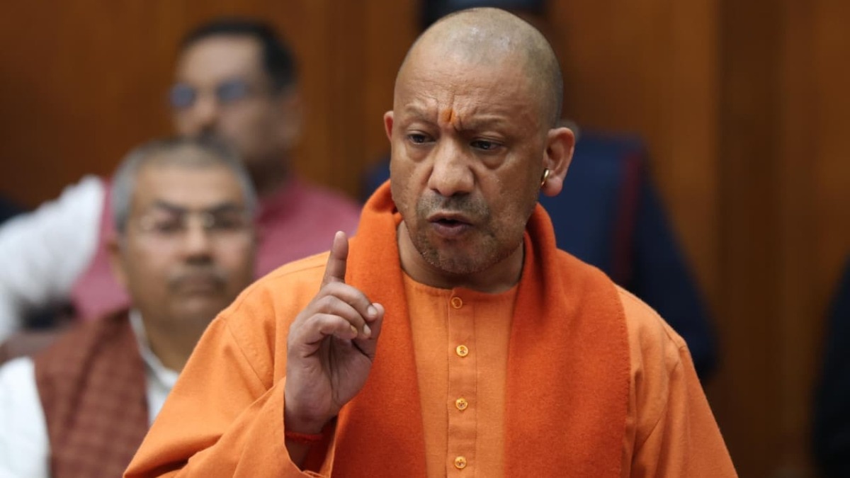 यूपी विधान परिषद में सीएम योगी आदित्यनाथ
