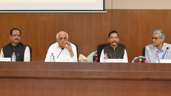 Gujarat CM Transter 7 cr to farmers