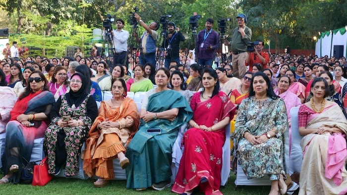 अपराजिता सम्मान समारोह