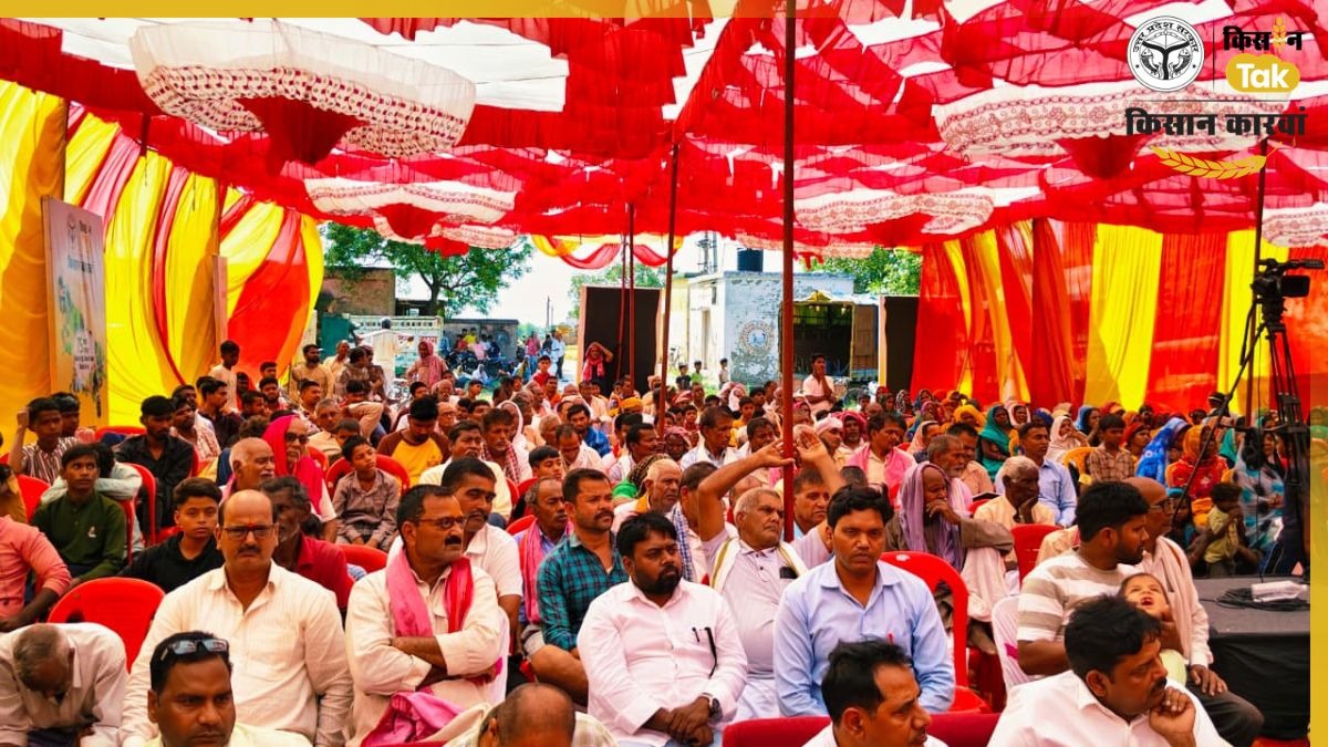 चंदौली के बर्थराकला गांव में किसान कारवां, सरकार की योजनाओं से बदली खेती की दिशा