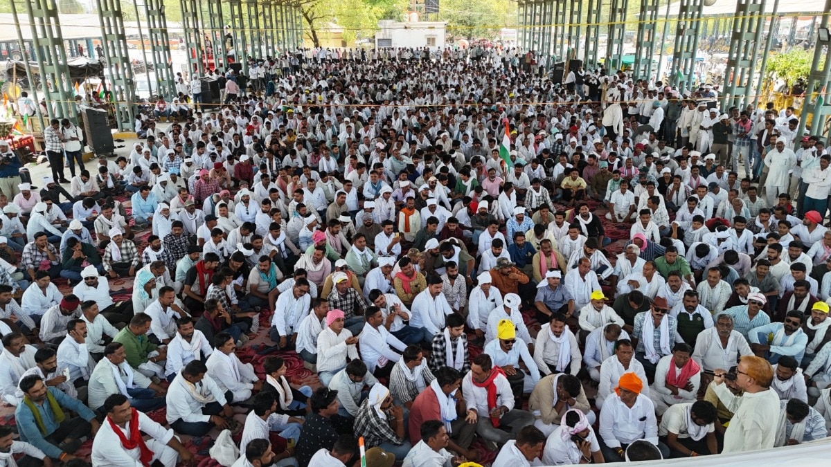 MP की इस मंडी में किसानों का बड़ा आंदोलन, ट्रैक्टरों के साथ प्रदर्शन, 16 सूत्रीय मांगों पर अड़े