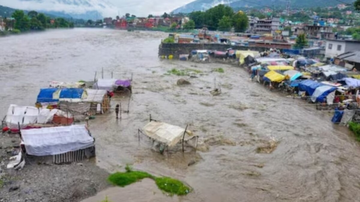 कई राज्यों में तबाही का मंजर