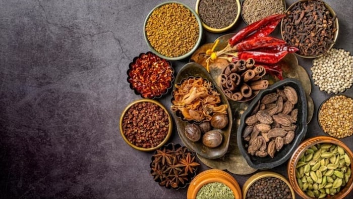 मसालों की खुशबू से बदली किसानों की किस्मत!