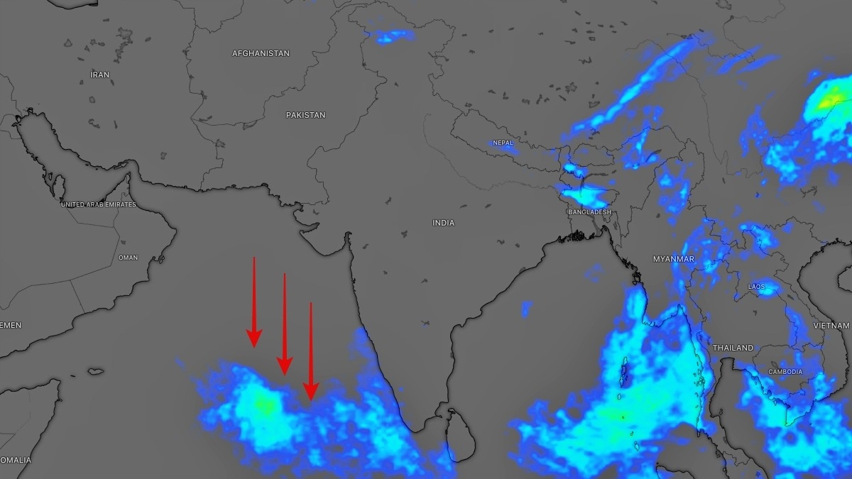Monsoon advancing