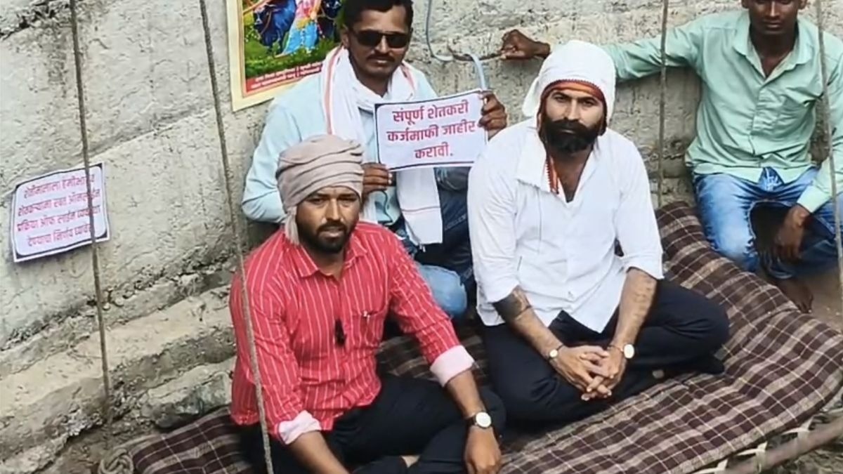 किसानों का अनोखा प्रदर्शन
