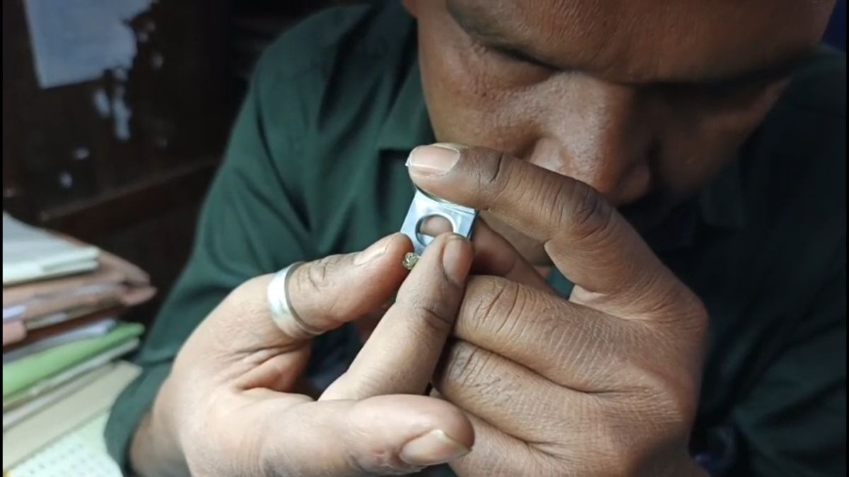 नोएडा की मीणा सिंह की चमकी किस्मत