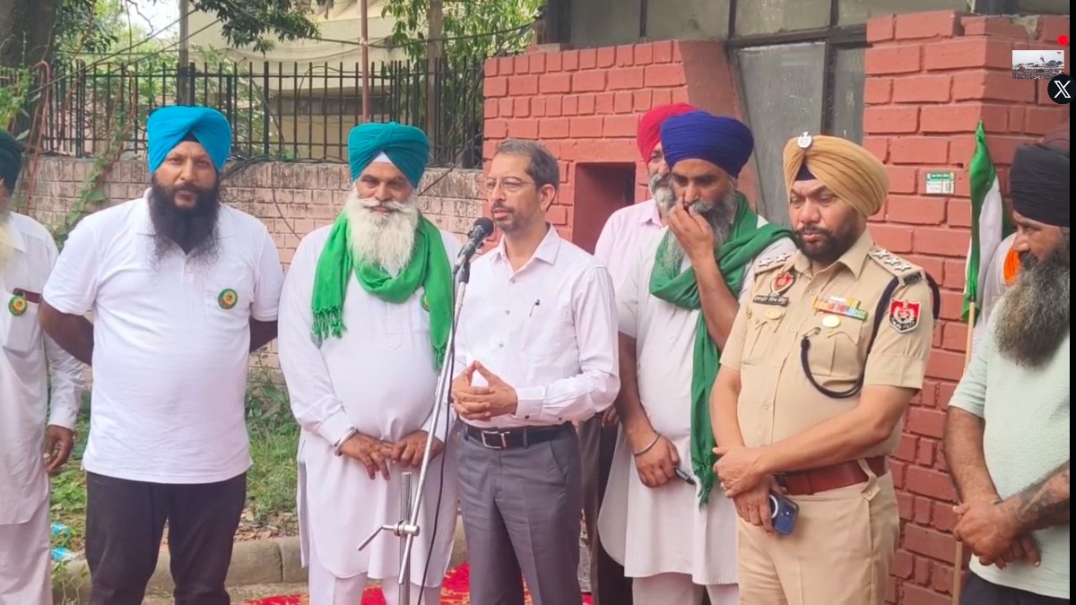 पंजाब में बिजली कटौती पर भड़के किसान, जालंधर में PSPCL दफ्तर का किया घेराव