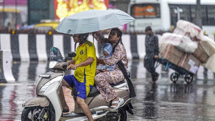 आकाशीय बिजली के गिरने और बारिश की संभावना