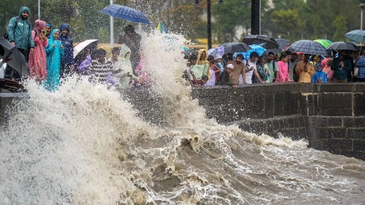 भारी बारिश का रेड अलर्ट