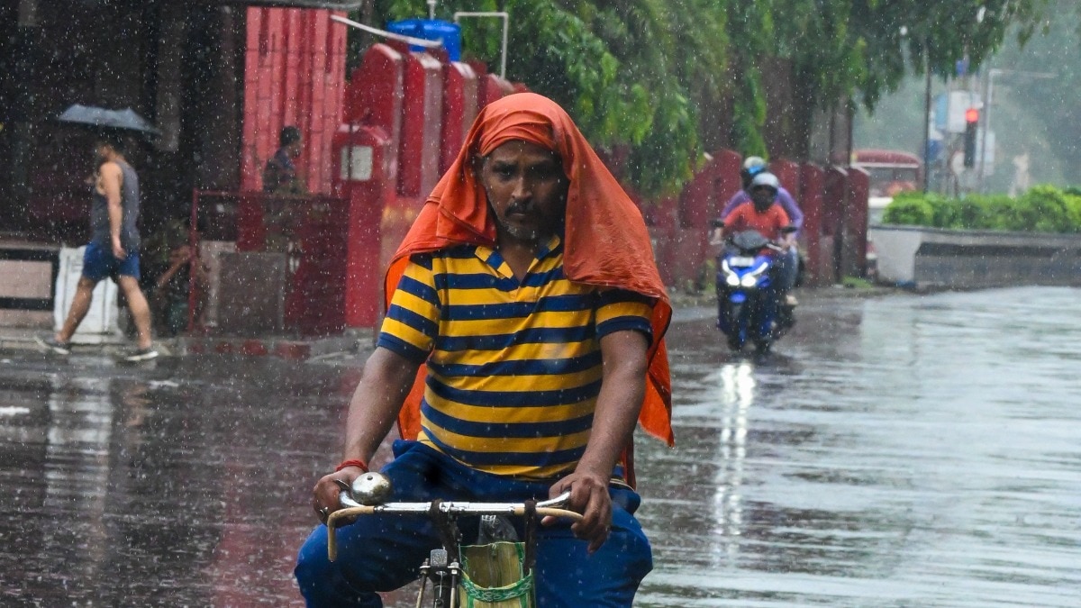 delhi-ncr-heavy-rain-red-alert