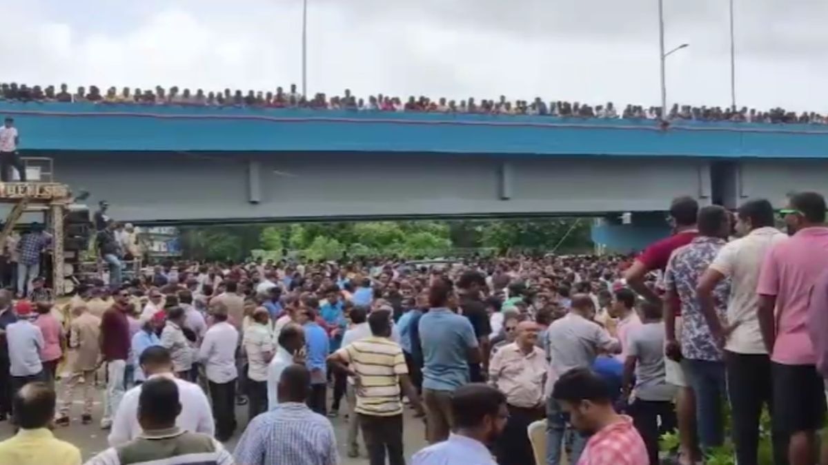 Surat Bardoli Sugar Mill Election Win Crowd