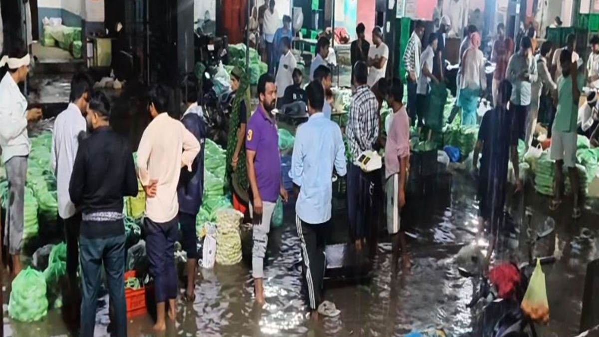 राजस्थान में भारी बारिश से कई जिलों में बिगड़े हालात, दौसा में सब्‍जी मंडी में जलभराव से हुआ नुकसान