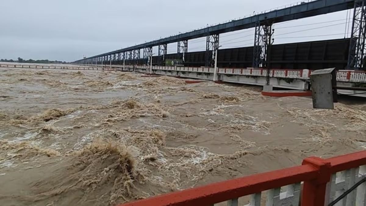 भीषण बाढ़ से बिहार में अलर्ट