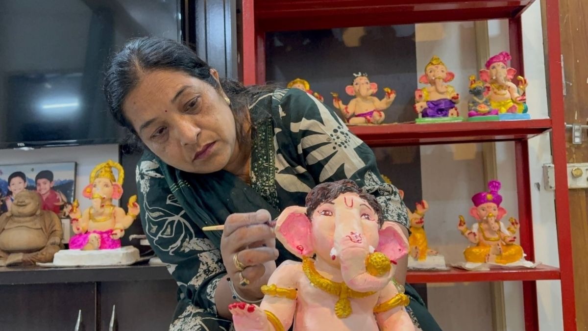 गणपति की भक्ति में पर्यावरण का रंग