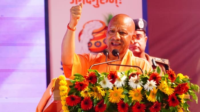 cm yogi उत्तर प्रदेश के मुख्यमंत्री योगी आदित्यनाथ