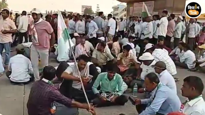 Maharashtra sugarcane farm protest