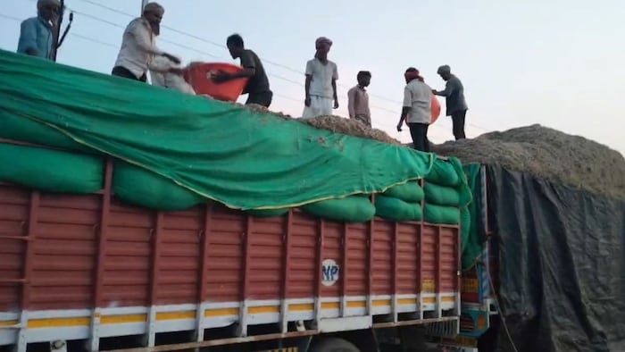 पशुओं के चारे पर प्रशासन का पहरा