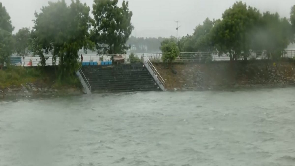 cyclone arnab 