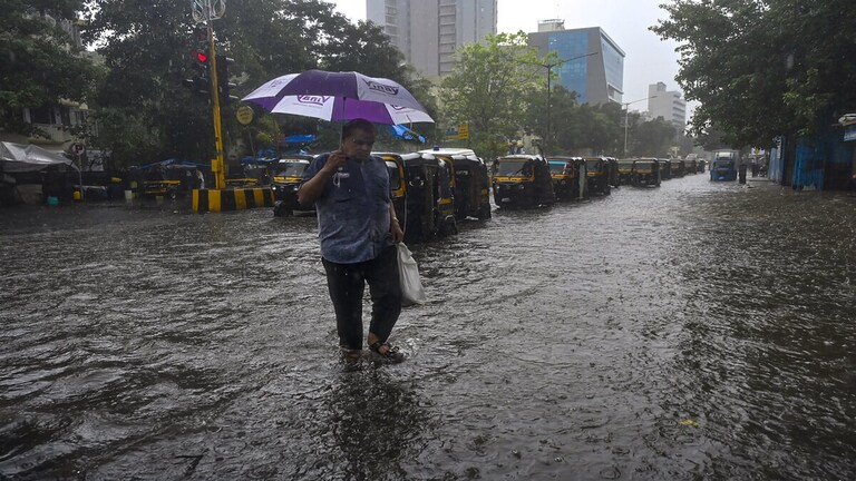 Maharashtra Rains live Updates : कोकणात मुसळधार पाऊस, उद्या रायगड जिल्ह्याला रेड अलर्ट! Mumbai Tak
