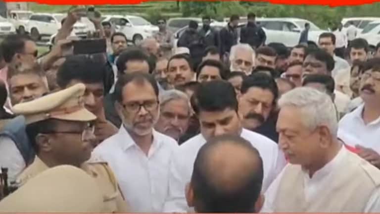 Maharashtra Breaking News Live: खासदार शाहू महाराजांना पोलिसांना अडवलं, विशाळगडावर नो एंट्री महाराष्ट्र लाइव्ह अपडेट