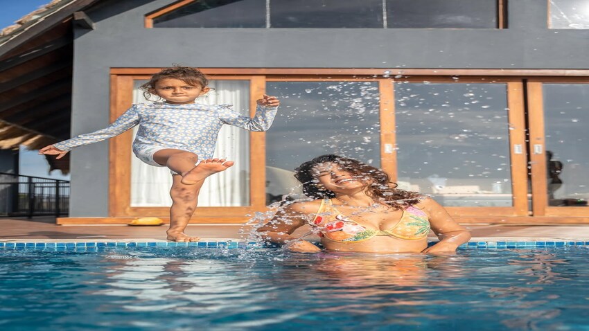 श्रियाने रशियन व्यक्तीसोबत केलंय लग्न श्रियाने रशियन व्यक्तीसोबत केलंय लग्न