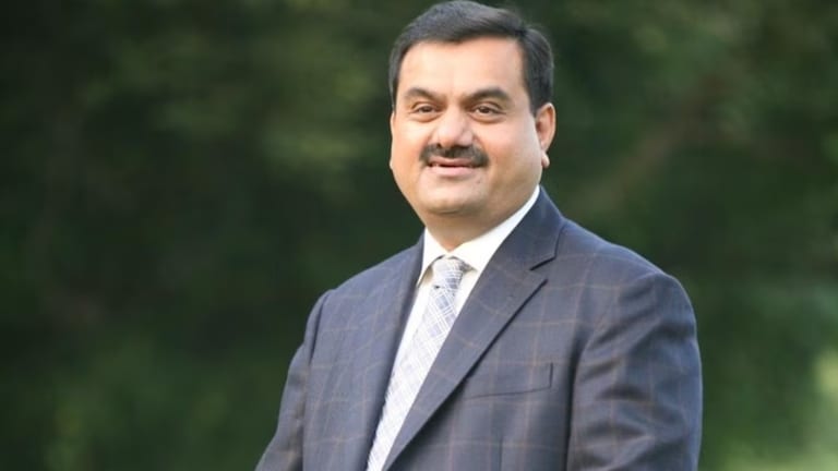 Gautam Adani : 'धारावी'नंतर 'ही' जागा अदानी खरेदी करणार?  महाराष्ट्र राज्य रस्ते विकास महामंडळाने  (MSRDC) मोक्याच्या ठिकाणी 24 एकरवर पसरलेल्या वांद्रे रिक्लेमेशन (Bandra Recalamation) जागेचा विकास करण्याचा निर्णय घेतला होता.