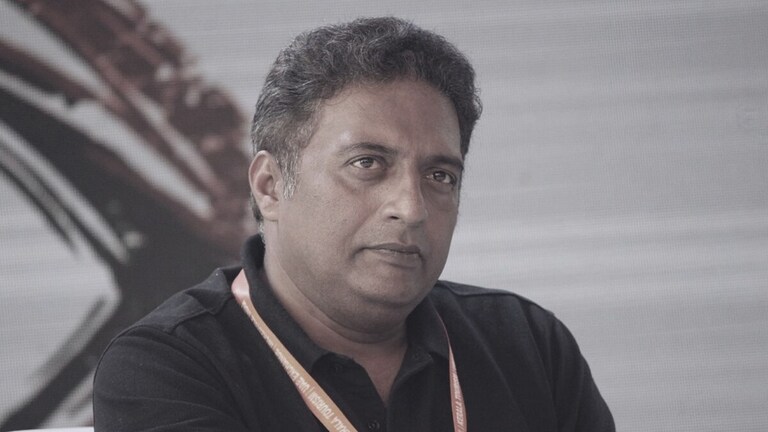 कधी चांद्रयानाची खिल्ली, तर कधी..., Prakash Raj आता कोणत्या कारणामुळे आले गोत्यात? Mumbai Tak