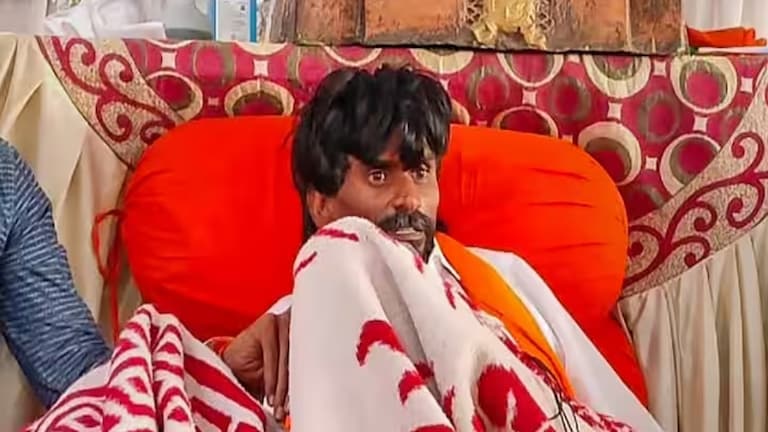 Manoj Jarange : 'मराठ्यांच्या नावावर पातळी सोडून...', भाजप नेत्याने जरांगेंना सुनावलं  maratha reservation bjp spokeperson keshav upadhye criricize manoj jarange patil devendra fadnavis sagar bunglow