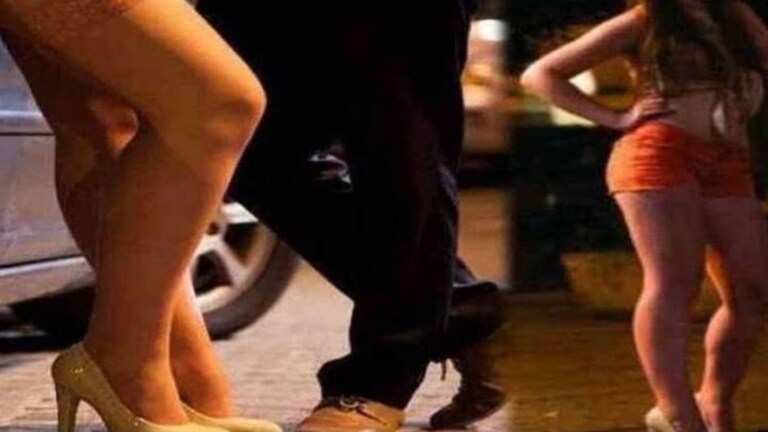 दलालांनी मांडला वासनेचा बाजार, आधी वेबलिंक आणि फोटो, नंतर लॉज... sex racketa navi Mumbai