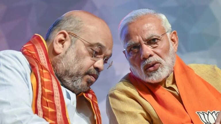 Lok Sabha Election 2024 : भाजपने दुसऱ्या यादीत महाराष्ट्रातील 'या' नेत्यांचं तिकीट कापलं! आगामी लोकसभा निवडणुकीसाठी भाजपने उमेदवारांची दुसरी यादी जाहीर केली आहे. या यादीत अनेक विद्यमान खासदारांचं तिकीट कापण्यात आलं आहे.