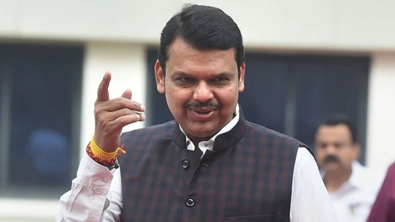 Lok Sabha Election 2024 : लोकसभेआधी महाराष्ट्रात मोठा राजकीय भूकंप होणार?, फडणवीसांनी दिले संकेत लोकसभा निवडणुकीआधी महाराष्ट्रात मोठा राजकीय भुकंप होणार