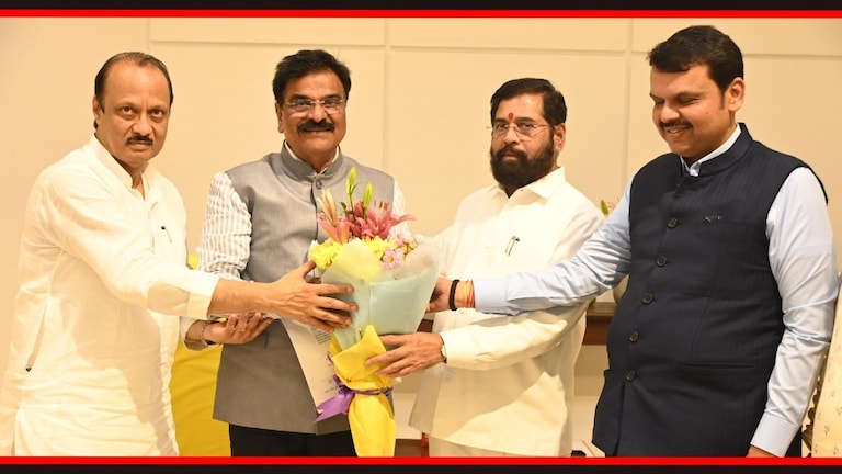 Baramati Lok Sabha elections 2024 : बारामतीसाठी अजित पवारांचा विजय शिवतारेंसोबत 'तह' विजय शिवतारे यांचे बंड थोपवण्याचा प्रयत्न एकनाथ शिंदे आणि देवेंद्र फडणवीस यांच्याकडून झाला.