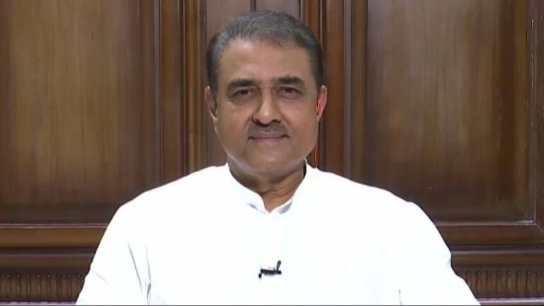 Praful Patel : तब्बल 7 वर्षानंतर प्रफुल पटेलांवरील भ्रष्टाचाराचा खटला बंद, प्रकरण काय? केंद्रीय अन्वेषण विभागाने (CBI)अजित पवारांच्या राष्ट्रवादी काँग्रेस पक्षाचे नेते प्रफुल पटेल यांच्यावर 2017 मध्ये नोंदवलेला भ्रष्टाचाराचा खटला बंद केला आहे.