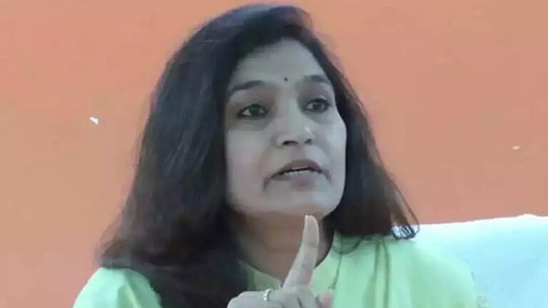 Bhavana Gawali : विरोध असतांनाही राणांना तिकीट मिळतं, मग भावना गवळी... वाशिममध्ये सामूहिक राजीनाम्याची तयारी शिंदेंच्या शिवसेनेच्या भावना गवळी या विद्यमान खासदार आहेत.