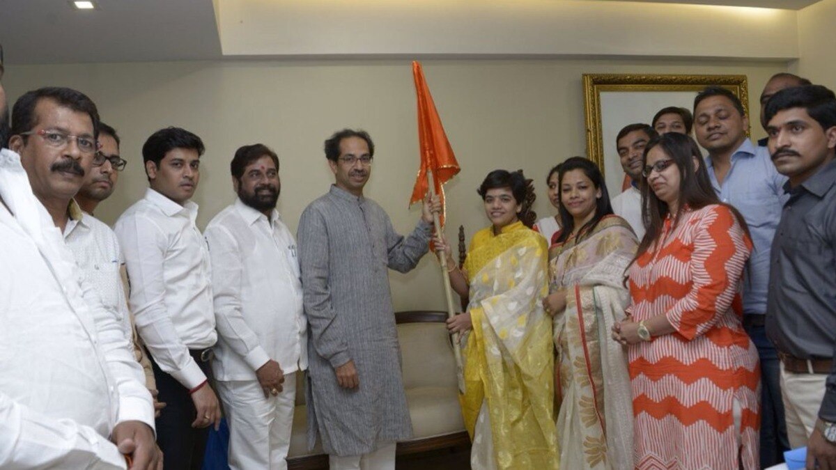 2016 साली एकनाथ शिंदेंच्या नेतृत्वातच वैशाली दरेकरांनी शिवसेनेत प्रवेश केलेला (फाइल फोटो, सौजन्य: @Twitter)