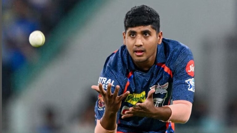 IPL 2024 : बनायचं होतं विकेटकीपर पण बॉलिंगने करतोय 'गदर', कोण आहे यश ठाकुर? Mumbai Tak