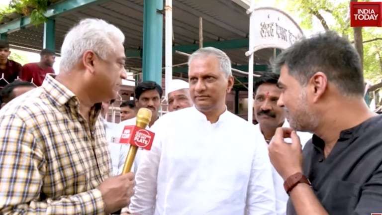 Baramati: 'अजितदादांची पत्नी सुप्रिया विरोधात उभी राहते हे कधीच स्वीकारणार नाही', श्रीनिवास पवारांचं मोठं विधान 'अजितदादांची पत्नी सुप्रिया विरोधात उभी राहते हे कधीच स्वीकारणार नाही'